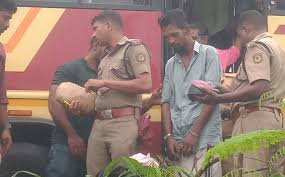  കെഎസ്ആര്‍ടിസി ബസില്‍ കഞ്ചാവ് കടത്താന് ശ്രമം; യാത്രക്കാരനെ കൈയ്യോടെ പൊക്കി പൊലീസ്