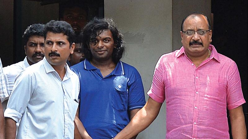  നാലുപേരുടെ അരുംകൊല ശരീരത്തില്‍ നിന്ന് ആത്മാവിനെ വേർപ്പെടുത്തുന്ന ആസ്ട്രല്‍ പ്രോജക്ടിന്‍റെ ഭാഗമായി; കേദല്‍ ജിന്‍സന്‍ രാജയ്ക്ക് വിചാരണ നേരിടാനുള്ള മാനസിക ആരോഗ്യമുണ്ടെന്ന് റിപ്പോർട്ട്