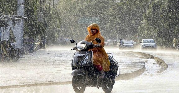  കേരളത്തിൽ ഇന്ന് മിതമായ മഴ; രണ്ട് ജില്ലകളിൽ യെല്ലോ അലർട്ട്