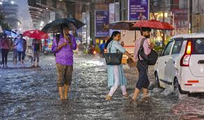 സംസ്ഥാനത്ത് മഴ മുന്നറിയിപ്പില്‍ മാറ്റം; രണ്ടു ജില്ലകളില്‍ ഒറ്റപ്പെട്ട തീവ്രമഴയ്ക്ക് സാധ്യത