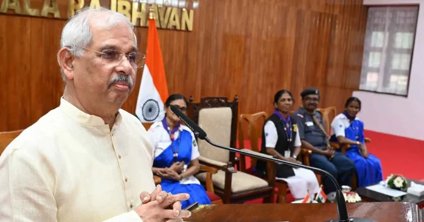 ഭാരതാംബയുടെ ചിത്രം ഒഴിവാക്കില്ല; നിലപാടിൽ ഉറച്ച് ഗവർണർ